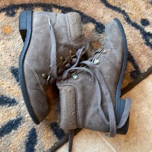 Cliffs taupe hiking boots